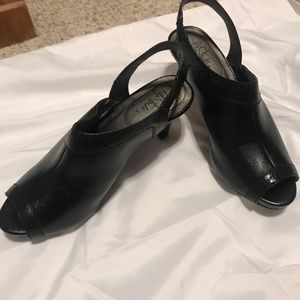 New! Black High Heels 7.5M